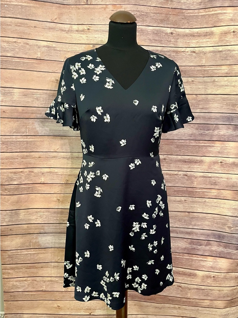 Banana Republic Navy Blue Dress White Floral Print NWT Size 4